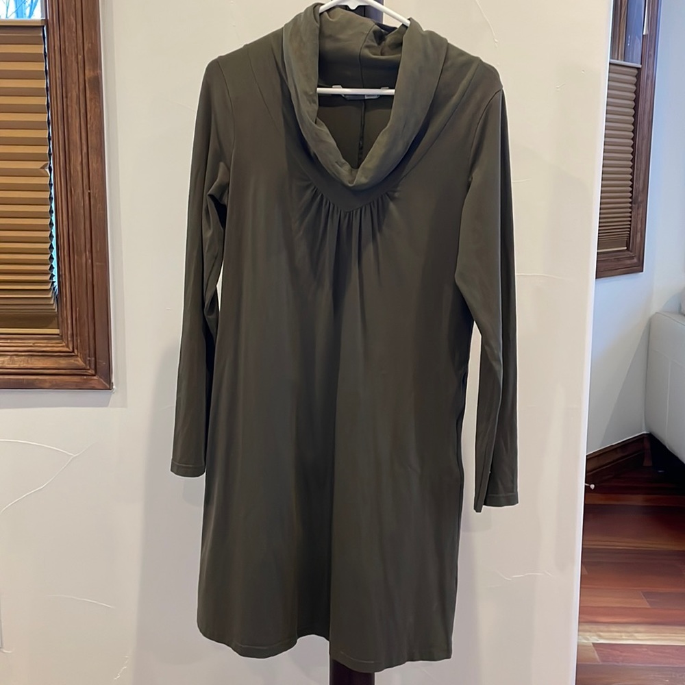 Athleta casual cowl neck dress with zip pocket